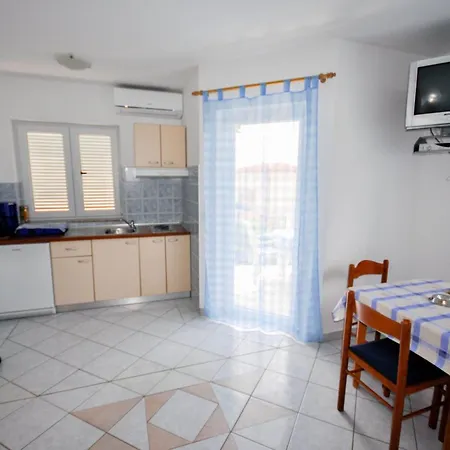 Fuer 2 Personen 35 M2 In Novigrad- Istrien By Interhome Lägenhet *